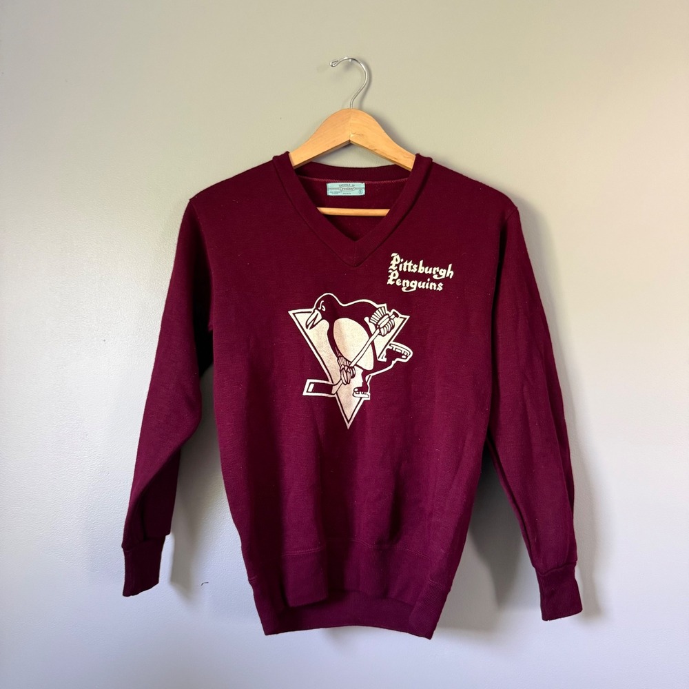 Rare Vintage Casuals of Creslan Pittsburgh Penguins V-Neck Sweatshirt Small